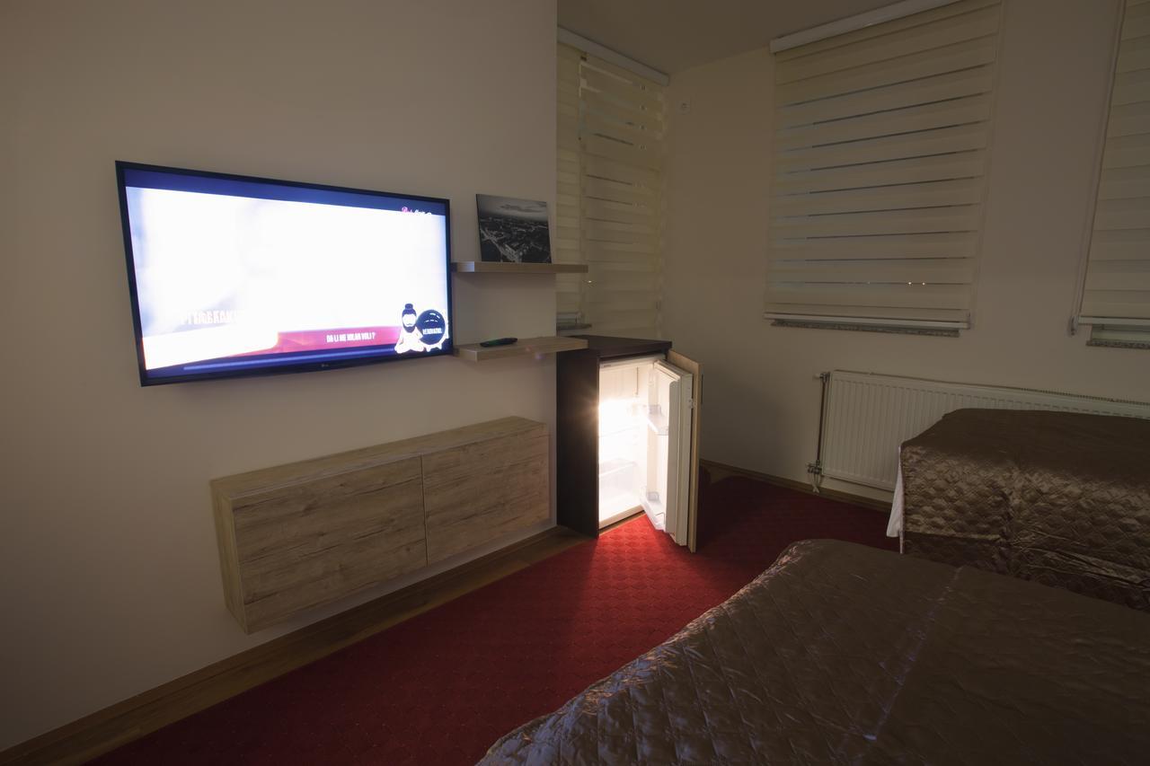 Hotel Prenociste Brocat Novi Pazar Exterior foto