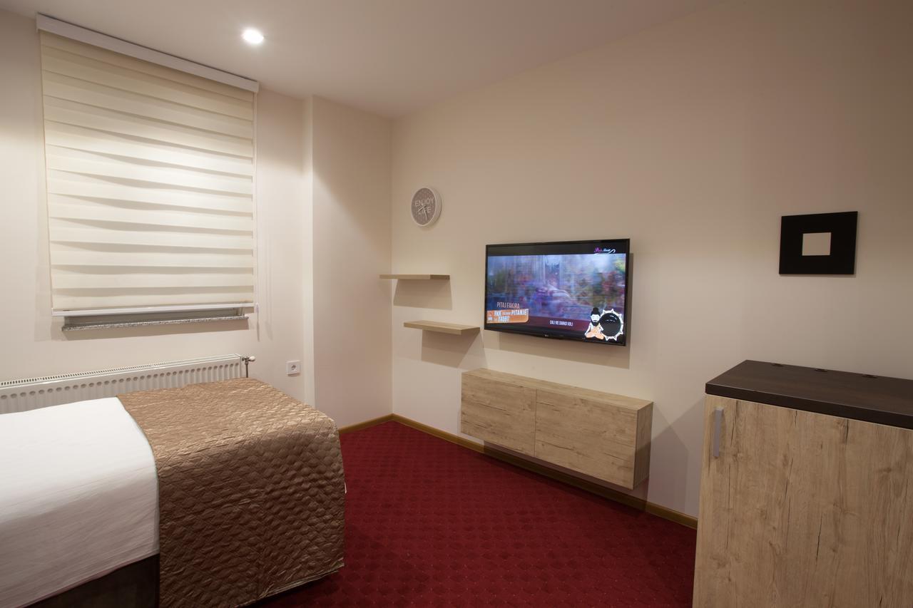 Hotel Prenociste Brocat Novi Pazar Exterior foto