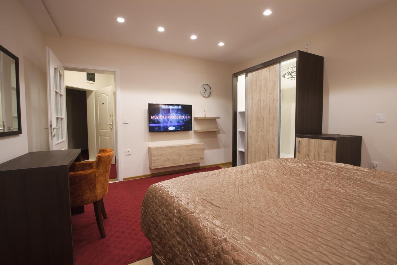 Hotel Prenociste Brocat Novi Pazar Exterior foto